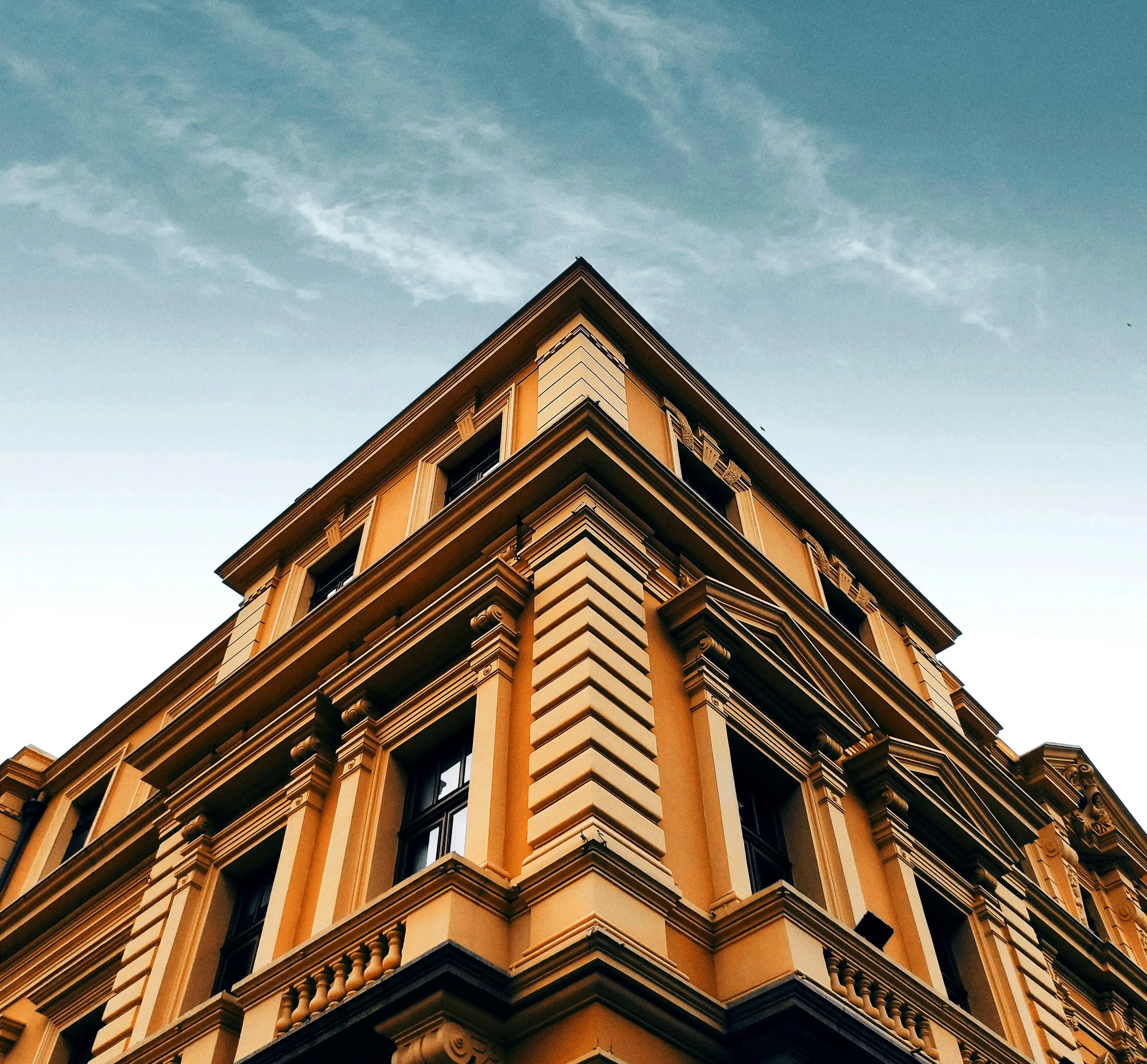 Obra de construcción y reforma de alta calidad en Cataluña y Madrid — ARL Construcciones